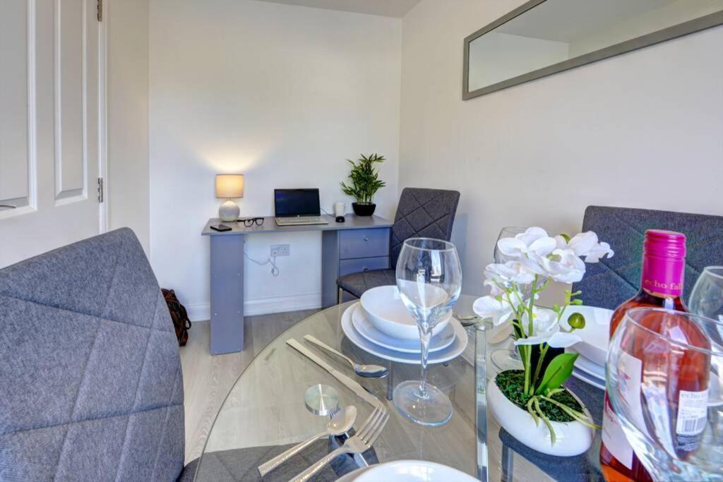 The Stratford Palace Apartment Birmingham Exterior foto